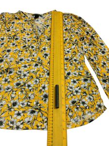 H&amp;M Yellow Floral Print V-Neck Excellent Top