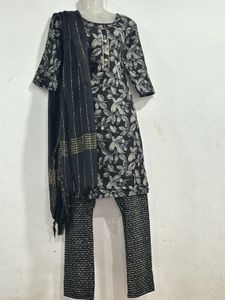 Kurta Pent Dupatta Set