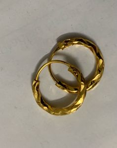 Classic Gold Toned Textured Baali Earrings