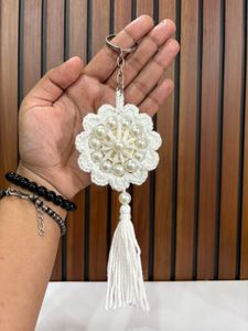White Crochet Flower Keychain