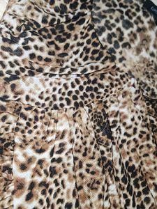 A classic leopard print.