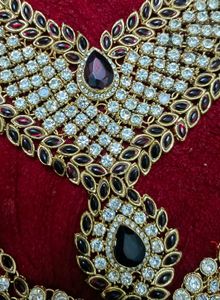 Wine Colour Kundan Jwellery Set