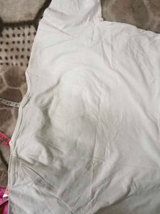 White T-Shirt with Kiss &amp; Heart Print