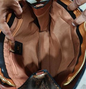 MICHAEL KORS**HIGH QUALITY IMPORTED MK HANDBAGS