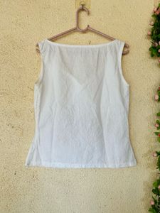 Classic White Sleeveless V-Neck Top