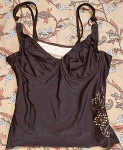 Stylish Brown Sleeveless Top with Embellishments