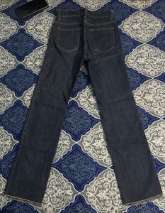 24 WAIST JEAN