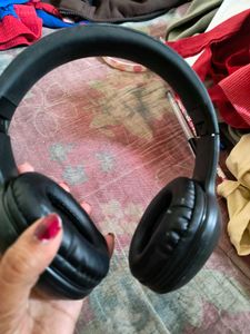 Headphone With Tag