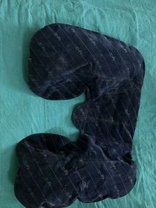 Travel pillow inflatable and foldable