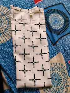 Stylish White &amp; Black Geometric Print Dress