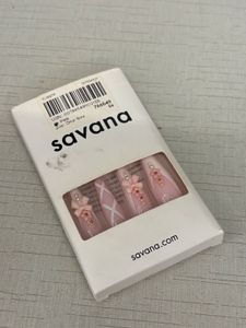 Press on nails