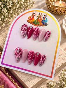 Festive Press-On Nails
