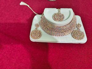 Sparkling Necklace and Earring Set