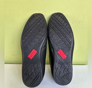 Black formal shoes