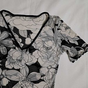Y2k Vintage 2000s Floral Sheer V-Neck Top