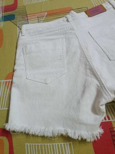 Dressberry White Shorts