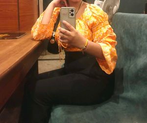 🌻Yellow Floral Print Crop Top With Puffed Sleeves