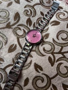 Women Analogue Watch with Chain Strap
