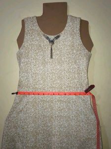 😘 Very Gorgeous Midi Dress