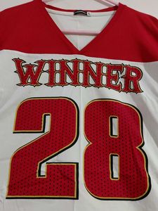 Vintage "Winner 28" Graphic T-Shirt