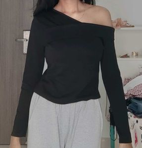 Off-Shoulder Top