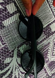 2 Sunglasses Round Shape