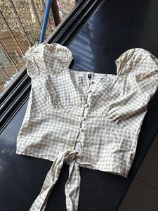 Chic Gingham Puff Sleeve Tie-Front Top