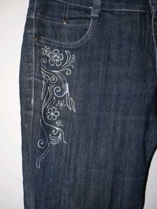 Women's Blue Denim Jeans with Floral wor