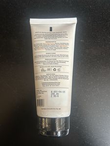 Nourish Mantra Glow Face Scrub