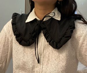 H&M Detachable Ruffled Collar
