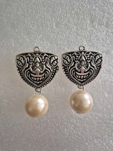 Customized Elegant Pearl Drop Earrings - UNUSED