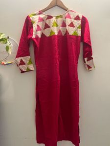 Vibrant Pink Kurta with Geometric Print