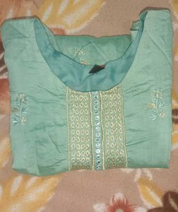Elegant Blue Embroidered Kurta