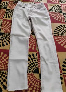White StraightJeans