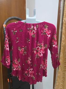 Max Floral Print 3/4 Sleeve Top