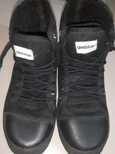 UniStar Black Canvas High-Top boots