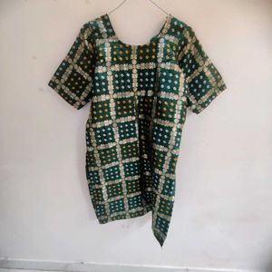 Beautiful Green &amp; Yellow Kurta Set