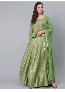 Price Drop Grab Fast 🔥🔥Stiched Stunning Green Le
