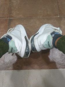 Nike White Casual Sneakers