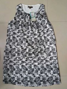 Black &amp; White Printed Sleeveless A-Line Dress