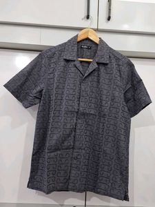 Stylish Men's Short-Sleeve Button-Up Shirt