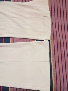Stylish Beige Trousers winth t-shirts