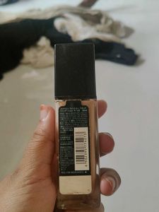 Maybelline Matte + Poreless Foundation