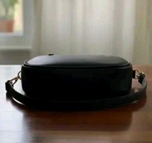 Chic Black Shoulder Bag with Bow Detail