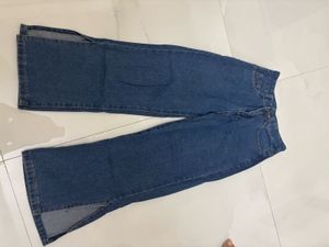 Stylish Blue Denim Jeans with Side Slits