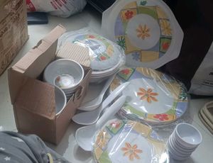 40 Pcs Melamine Dinnerware Set