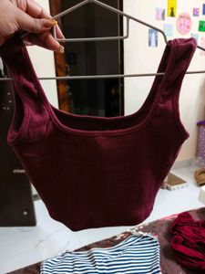 crop top maroon