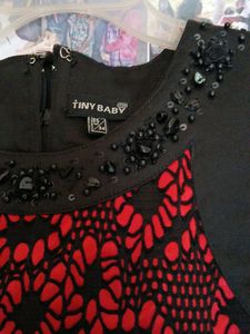 Chic Black &amp; Red Lace Dress