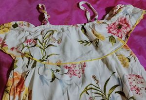 Natilene Girl Multicolor Floral Print Top👚