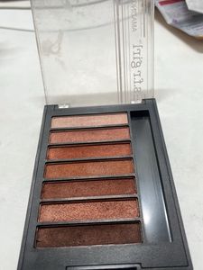 Trinigirl Eyeshadow Palette